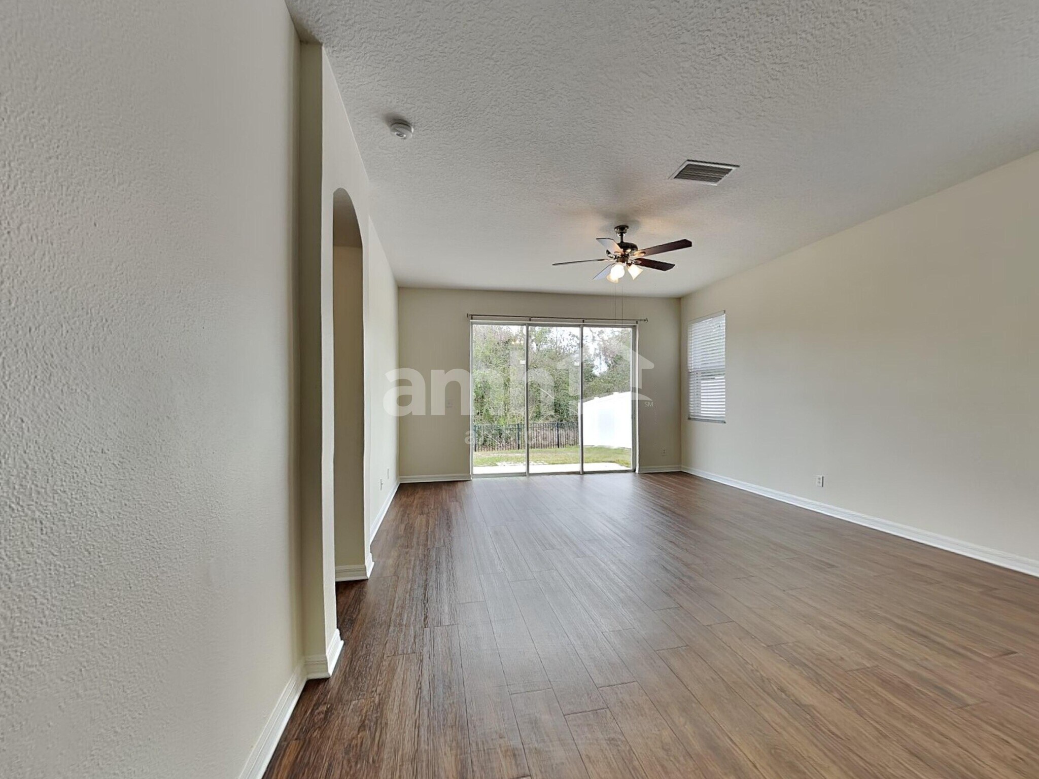 Building Photo - 11160 Creek Haven Dr