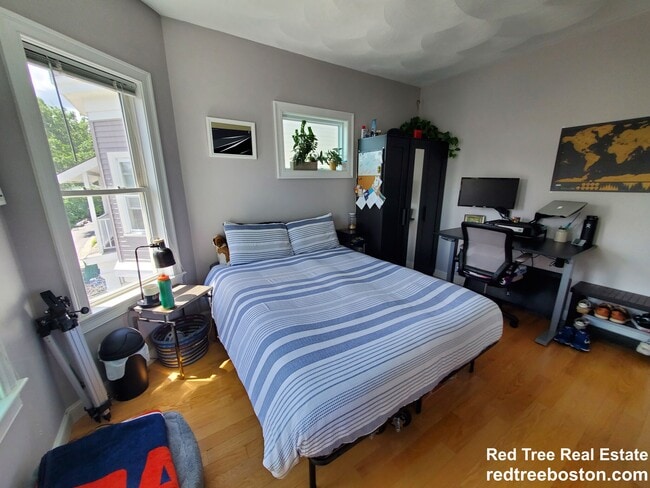 Building Photo - 83 Newbury St