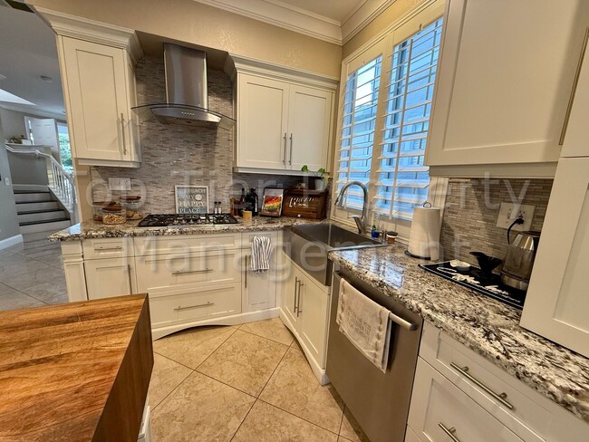 Building Photo - ***Carlsbad Beach House - 3 bed / 2.5 bath...
