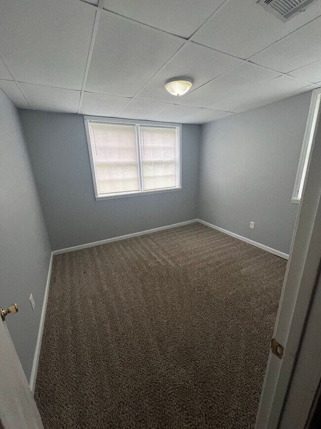 Building Photo - Huge 5 bedroom home in Lawrenceville NOW READY!