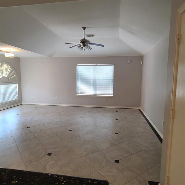 Building Photo - 15218 Lucky Star Dr