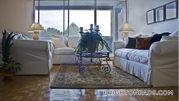 Building Photo - 125 Chiswick Rd