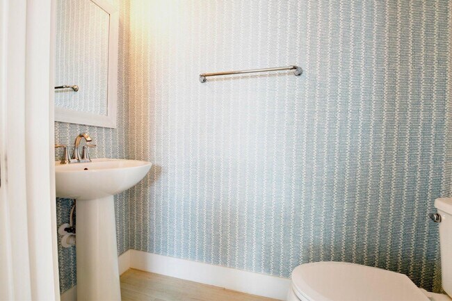 Building Photo - 12925 Alton Rd