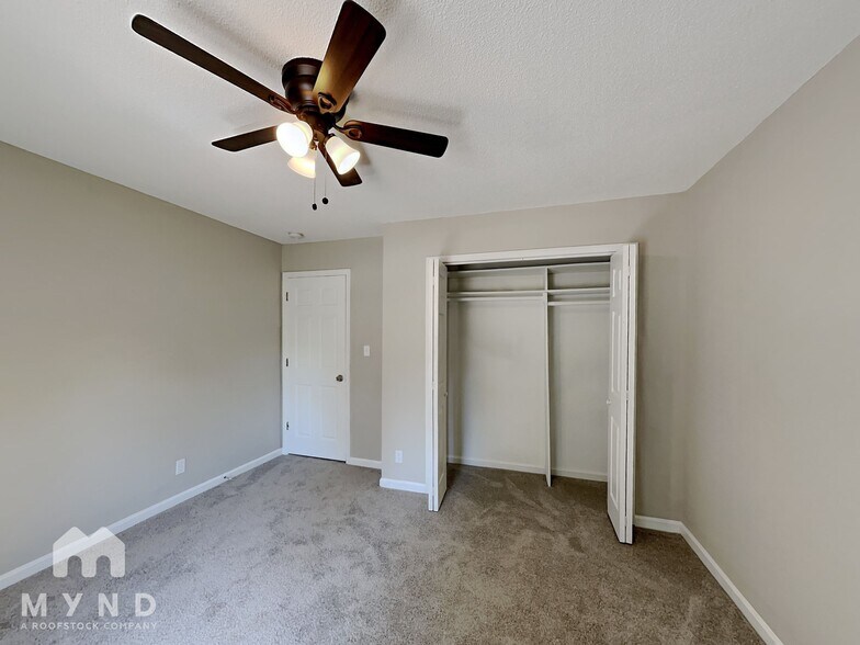 Building Photo - 7225 Little Fawn Pkwy