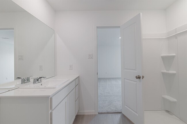 Building Photo - 26718 Willow Ln