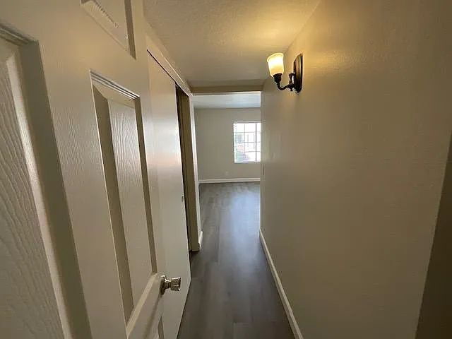 Building Photo - Updated Canyon Country Condo in Gated Community