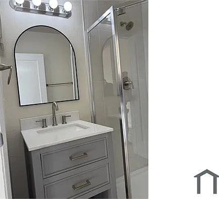 Building Photo - 261 N Sierra Vista Ave