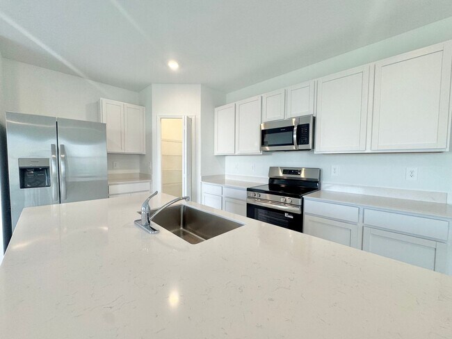 Building Photo - Peace Creek Reserve - 2025 Lennar Home