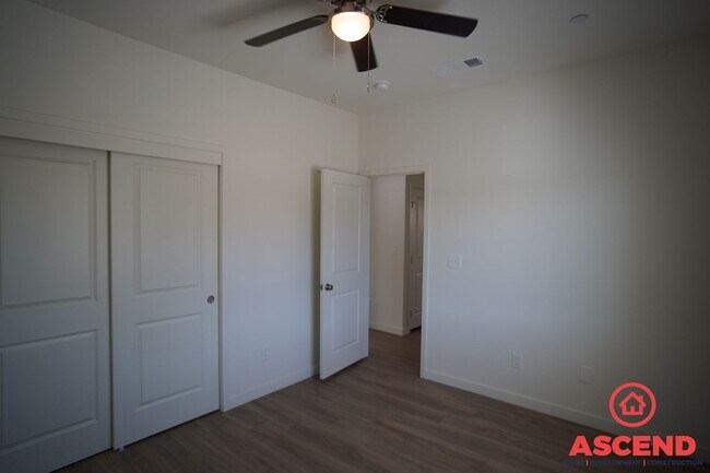 Building Photo - 8300 Grandy St