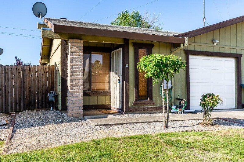 Primary Photo - 156B Arlene Dr