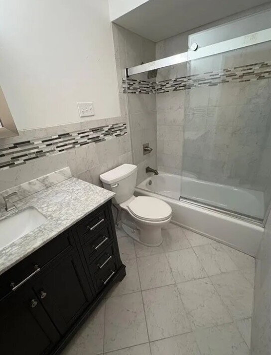 Building Photo - "Charming 2-Bed Townhouse Prime Pittsburgh Locale!"