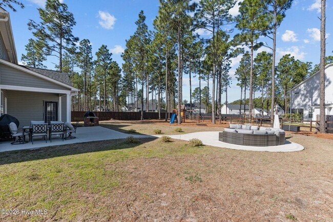 Building Photo - 217 Thistleberry Dr