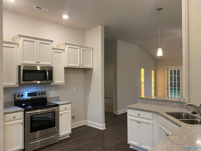 Building Photo - 158 Abercorn Dr