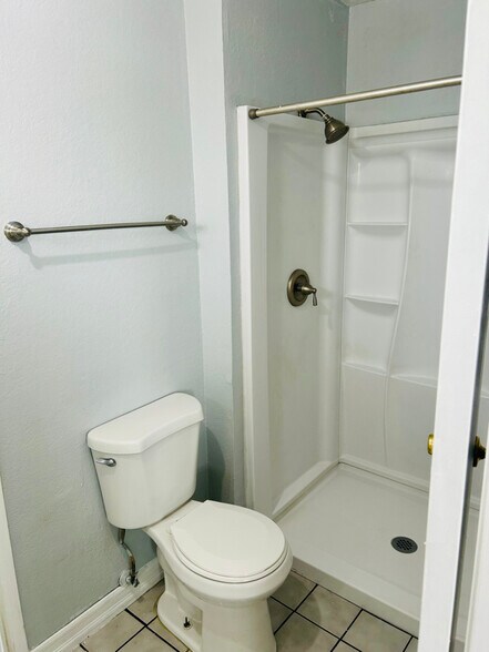 Building Photo - 115 Kendra Way