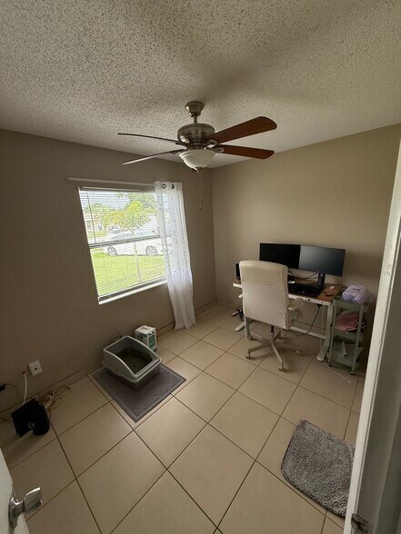 Building Photo - 5860 Mattox St