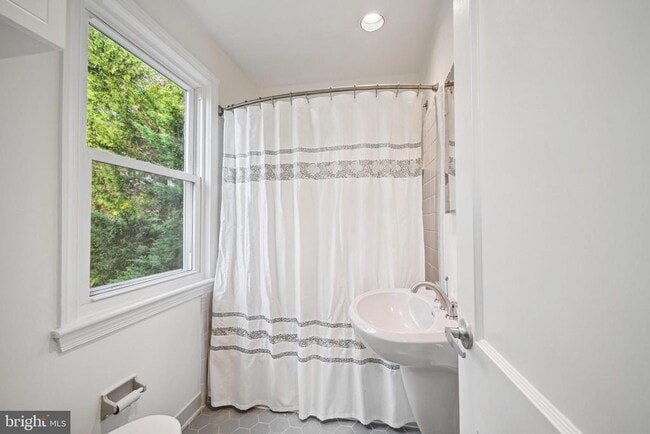 Building Photo - 2711 Elnora St