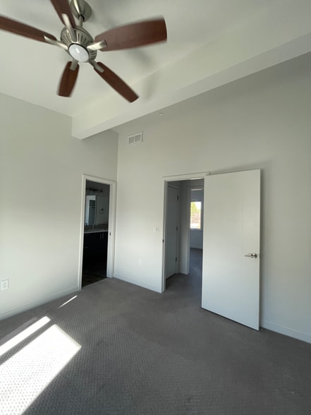 Building Photo - 225 Green Leaf Street