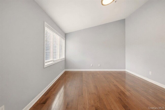 Building Photo - 42 Clarewood Dr