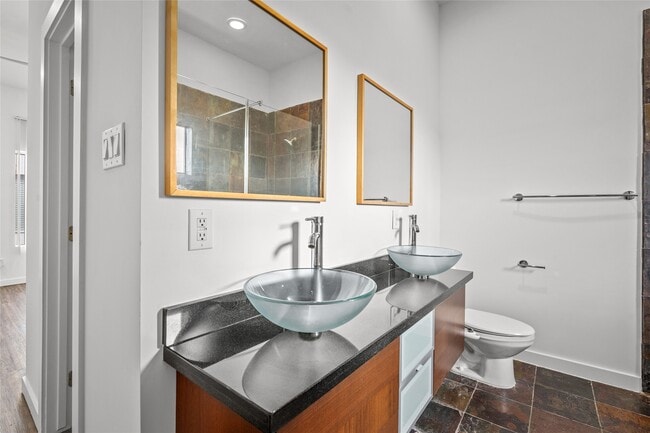 Building Photo - 5712 Winsome Ln