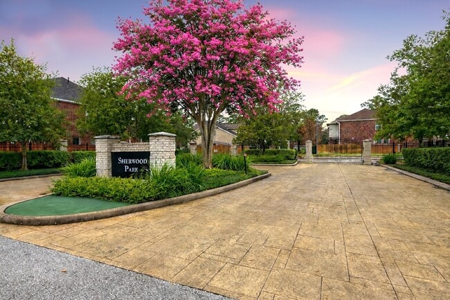 Building Photo - 1446 Sherwood Park Cir