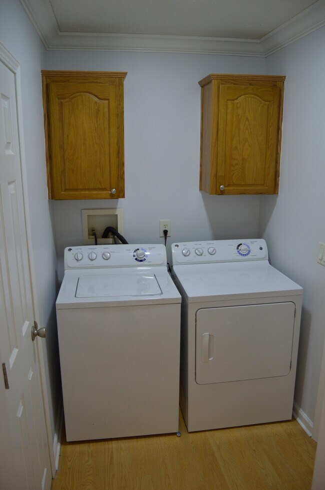 Building Photo - 118 Grain Dr