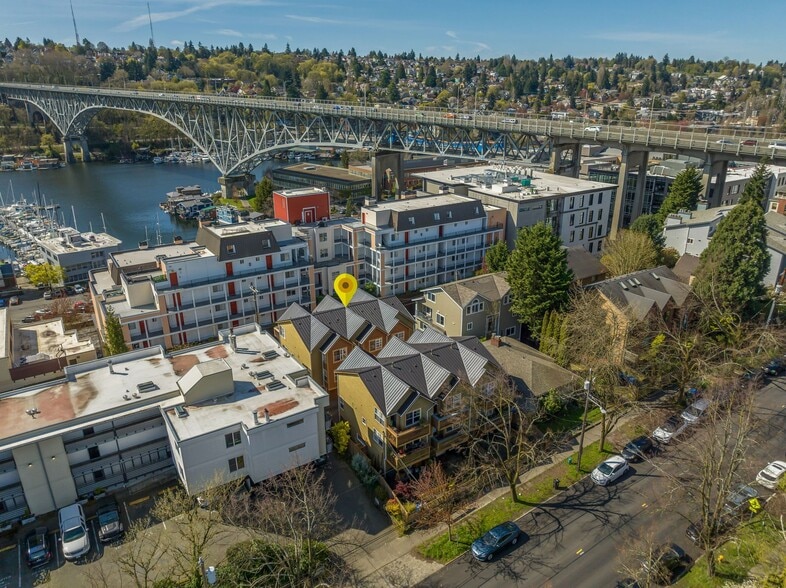 Building Photo - 931 N 35th St