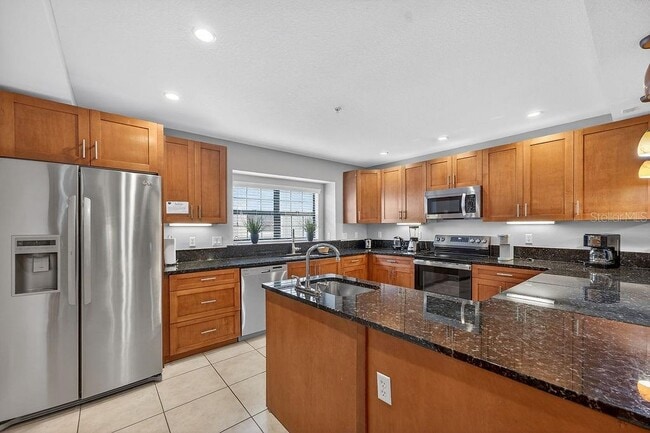 Building Photo - 14525 Damai Ln