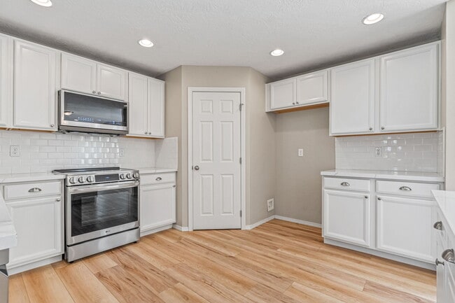 Building Photo - 12227 W Kempshire Dr