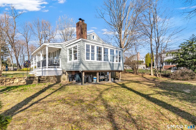 Building Photo - 150 Stiles St