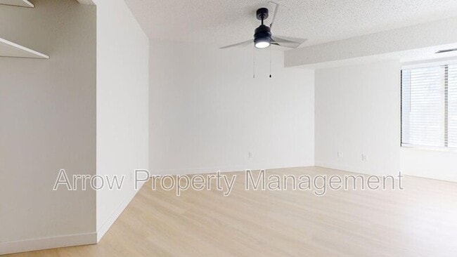 Building Photo - 205 E Arbor Ave