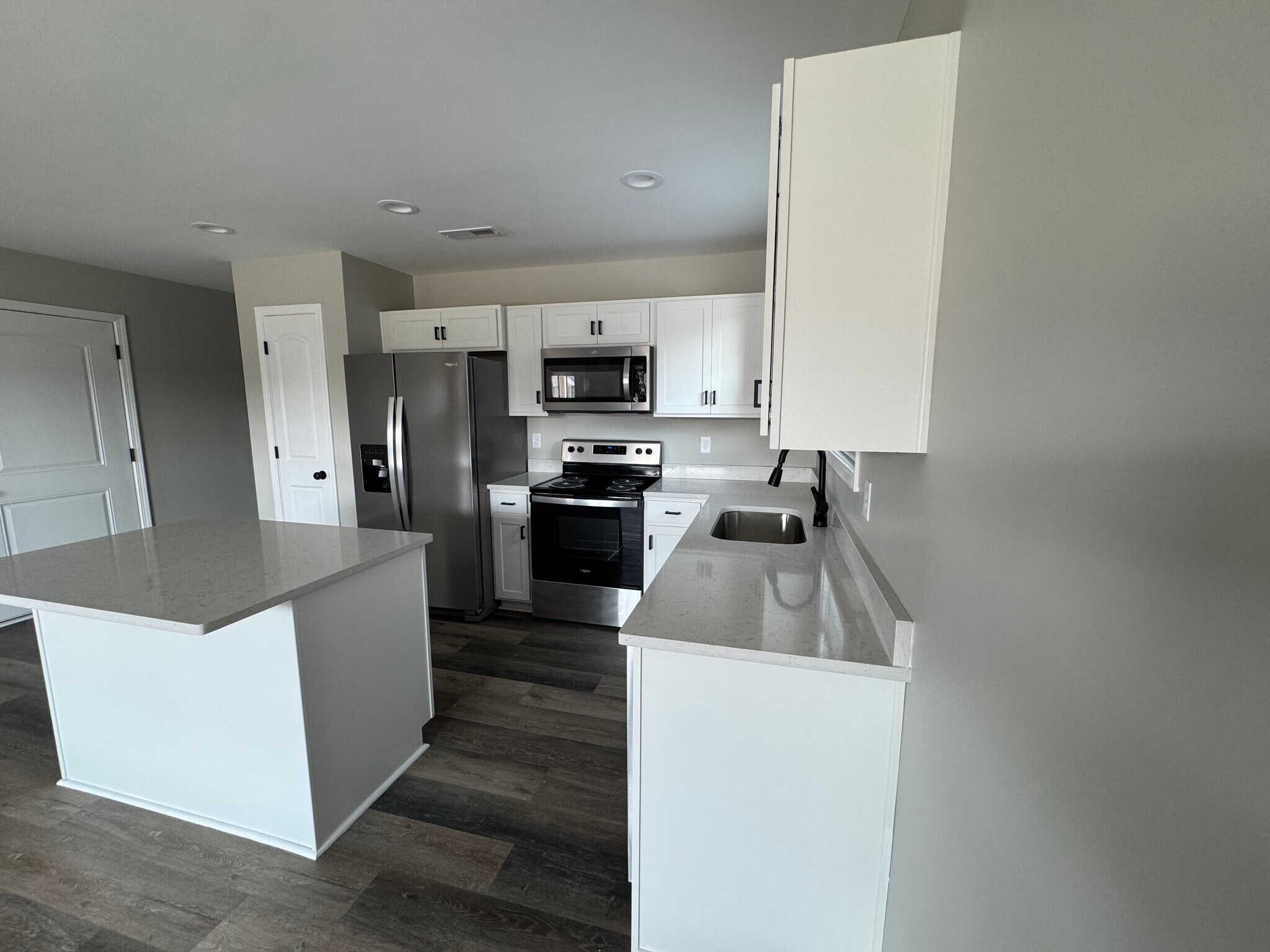 Building Photo - 4108 Stagecoach Dr