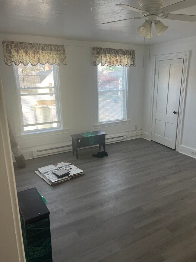 Building Photo - 86 Cottage St