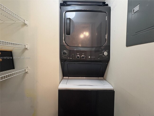 Building Photo - 9285 SW 125th Ave