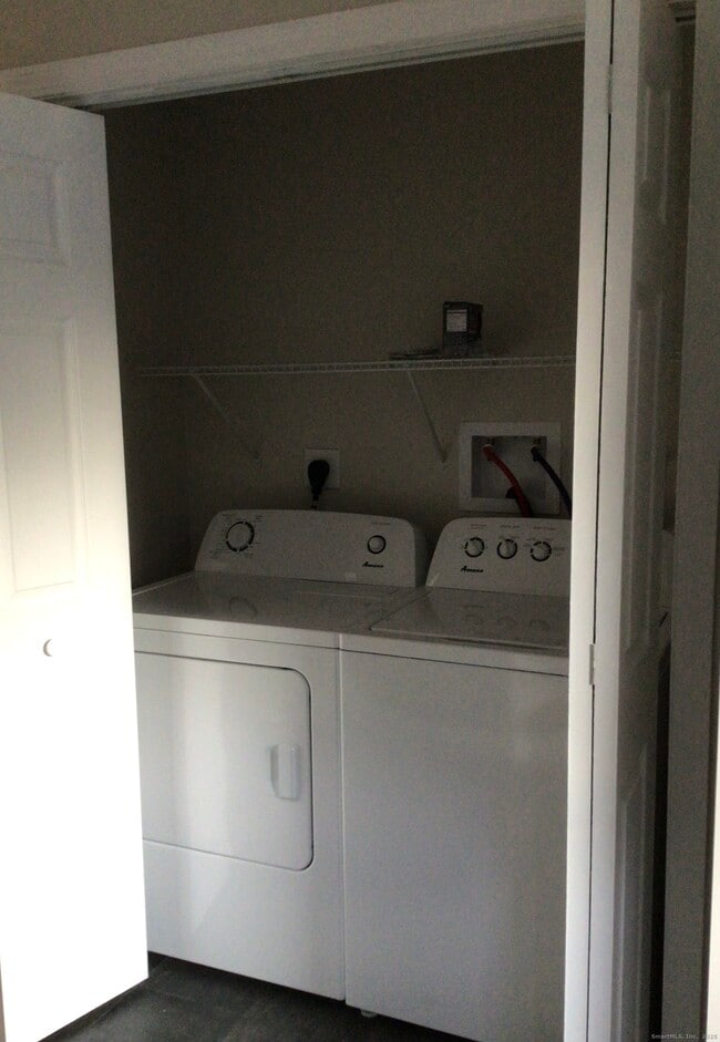 Building Photo - 30 Charles St