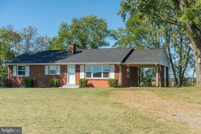 Building Photo - 6470 Rose Hill Dr