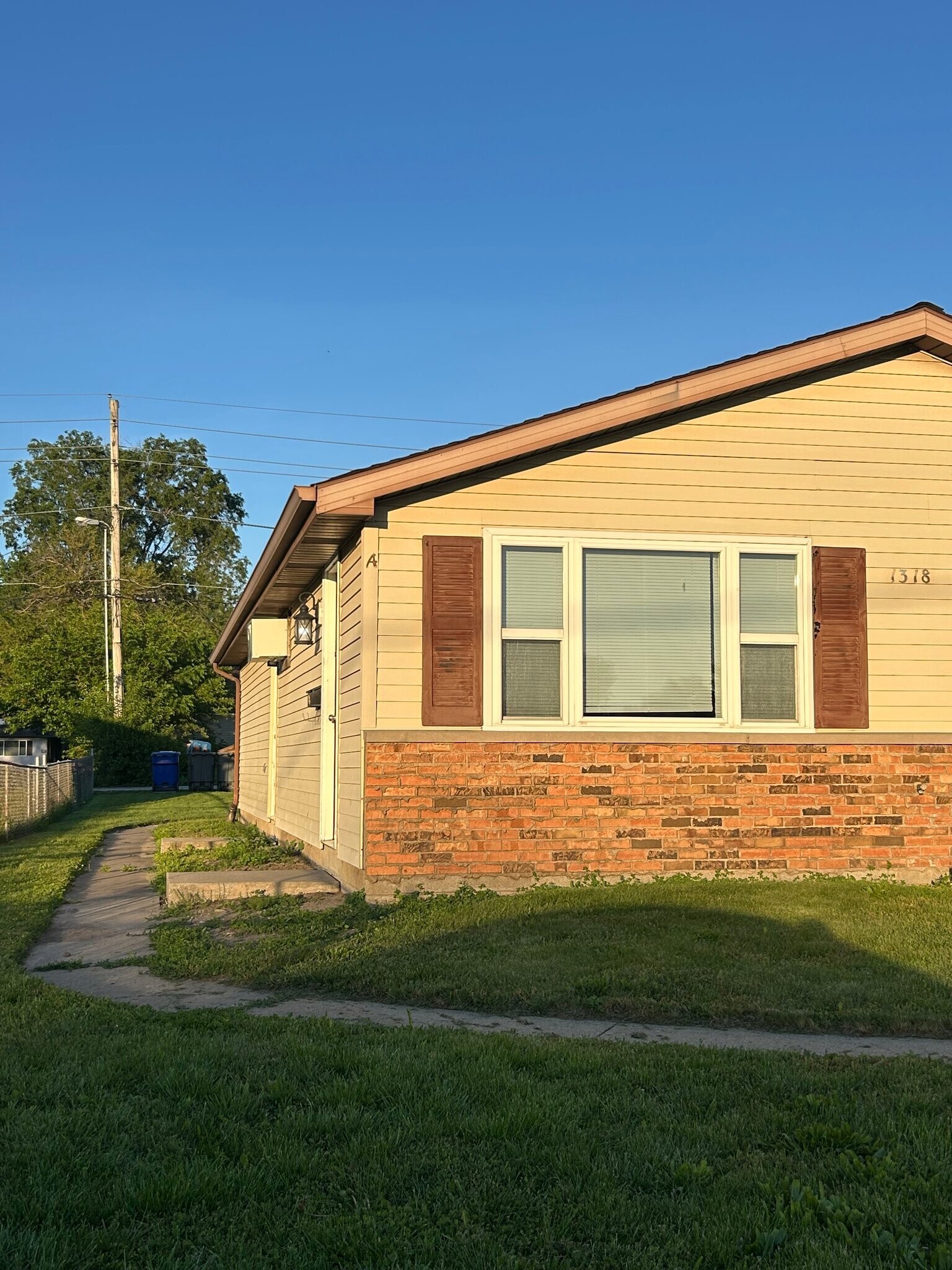 Building Photo - 1318 S Jay St