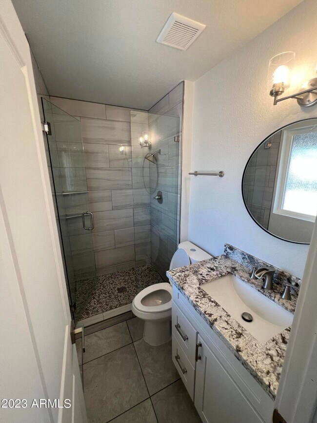 Building Photo - 12611 N 25th Ave