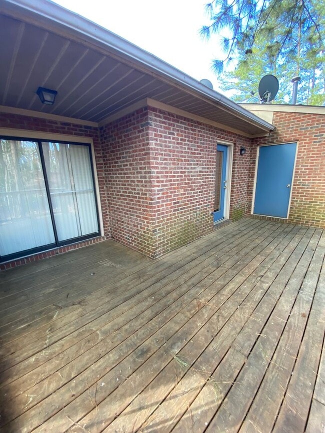 Building Photo - 5208w