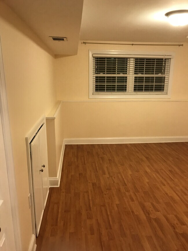 downstairs bedroom - 2527 Vivaldi Ln