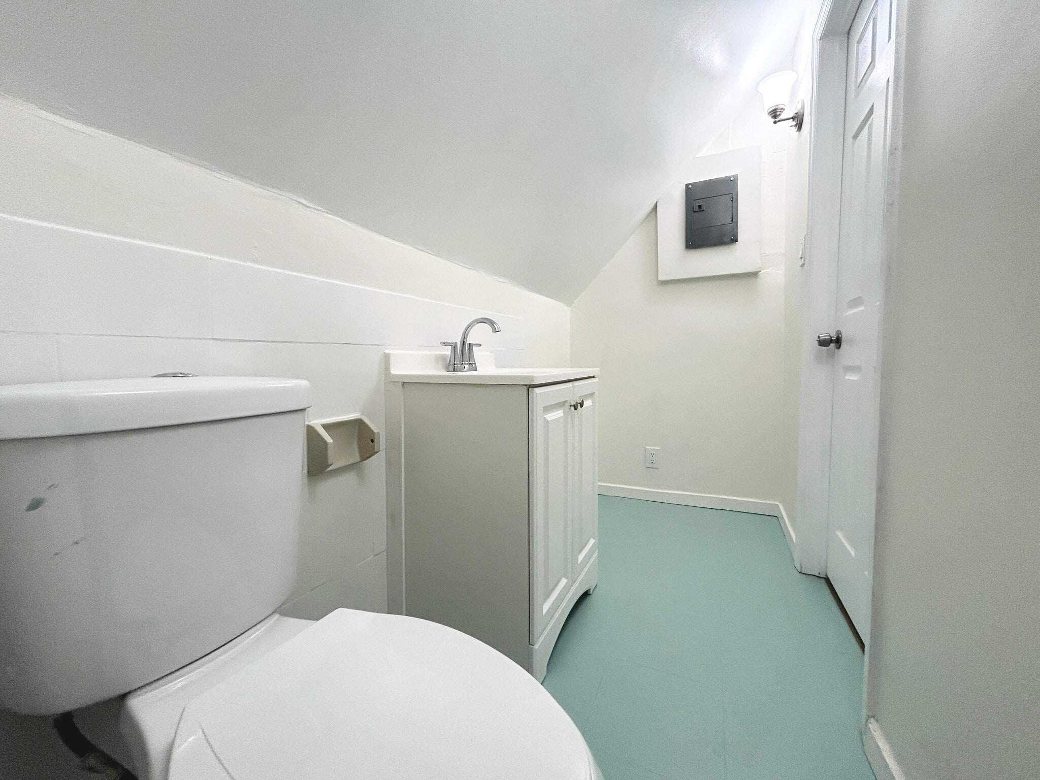 Building Photo - 34 Feiner Pl