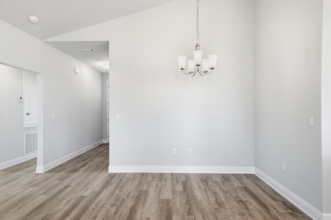 Building Photo - 530 Alleyoak Ln