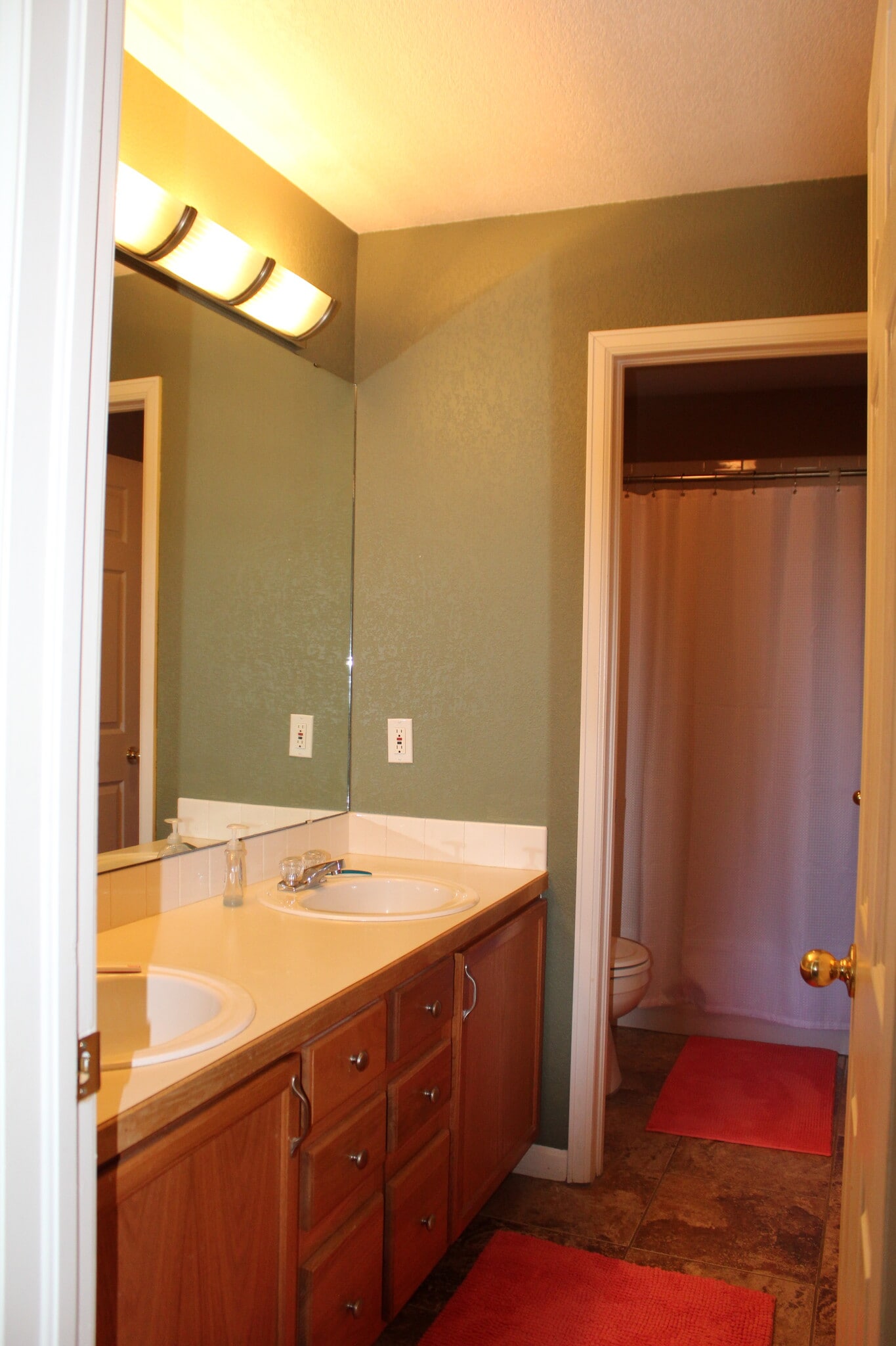 Main Bathroom - 108 5th St