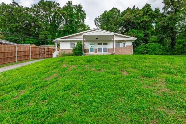 Building Photo - 719 Mcgowan Rd