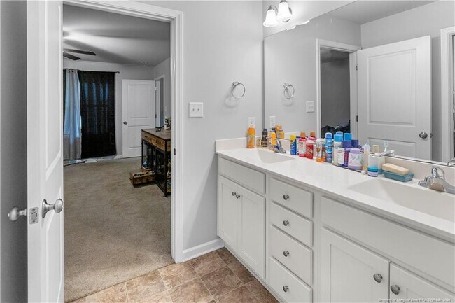 Building Photo - 140 Denning Farms Ln