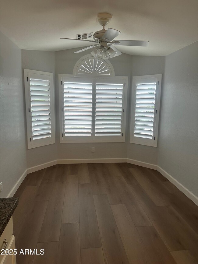 Building Photo - 8824 W Adam Ave