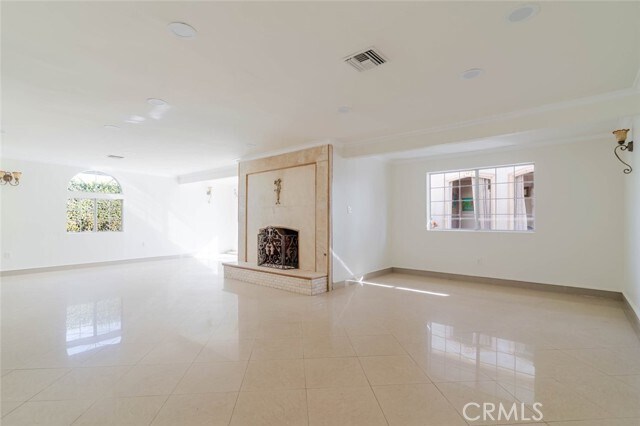 Building Photo - 2138 N Frederic St