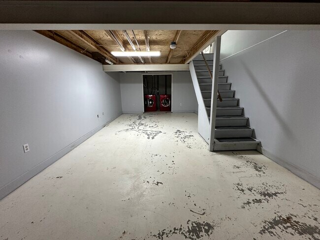 Building Photo - 45 Baxter Woods Trl