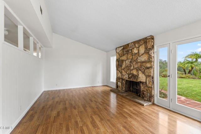 Building Photo - 1370 Cresthaven Dr