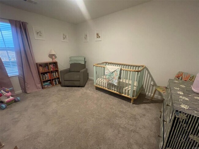 Building Photo - 84 Kohn Dr