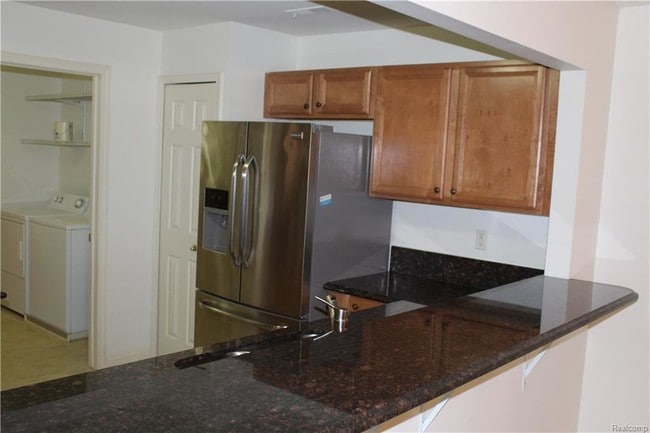 Building Photo - 16695 Carriage Way